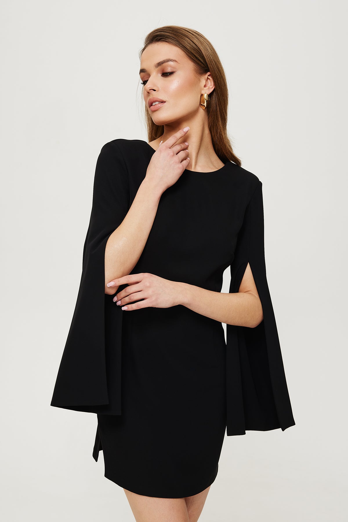 Makover Black Mini V-Neck Cocktail Dress