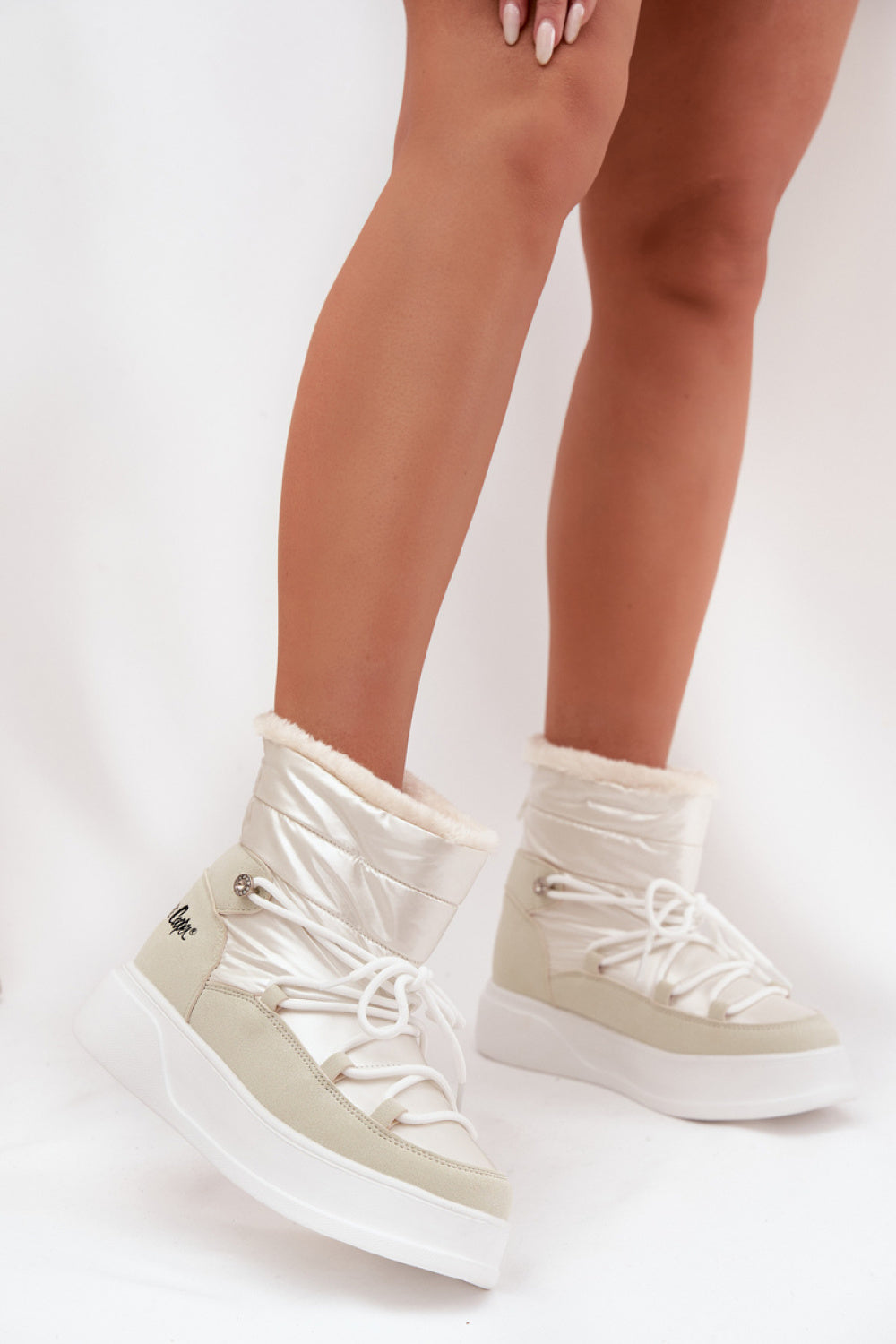 Step In Style Lee Cooper White Platform Warm Lined Snow Boots