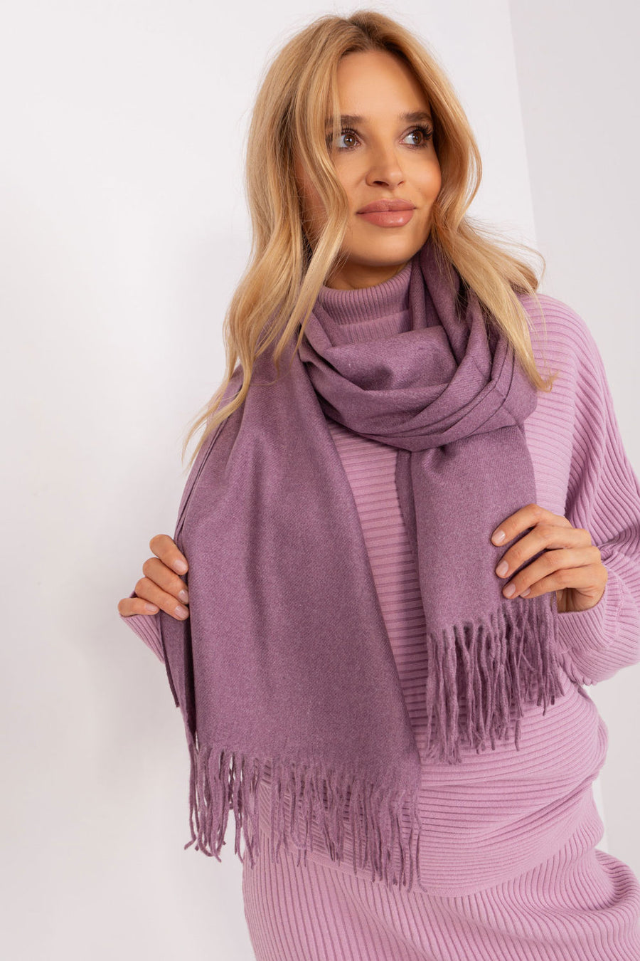 AT Violet Shawl
