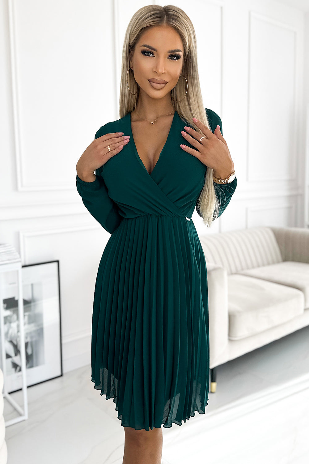 Numoco Isabelle Green Chiffon Pleated Long Sleeve Cocktail Dress - view 2