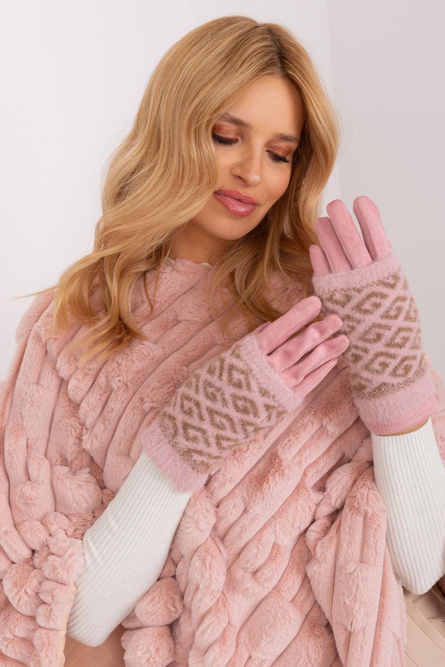 AT Light Pink Cotton Knitted Gloves