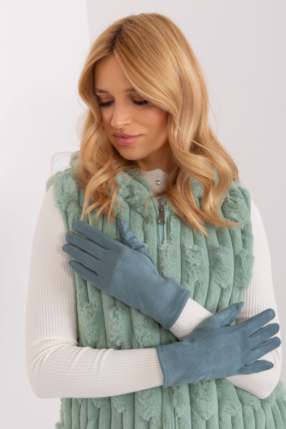 AT Mint Gloves