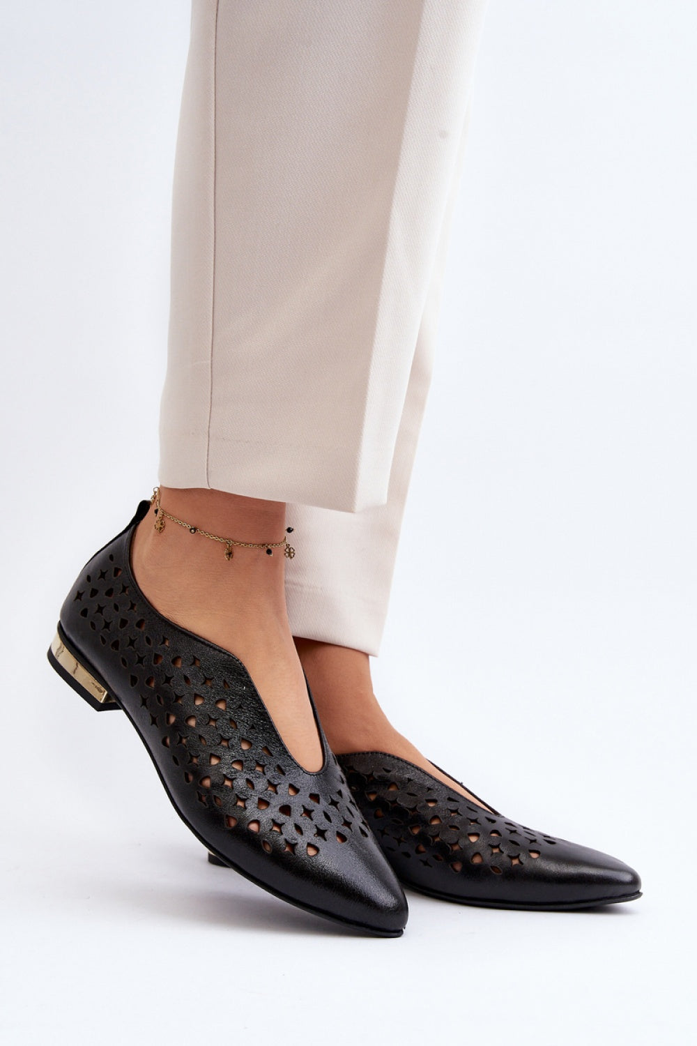 Step In Style Zazoo Black Leather Ballet Flats