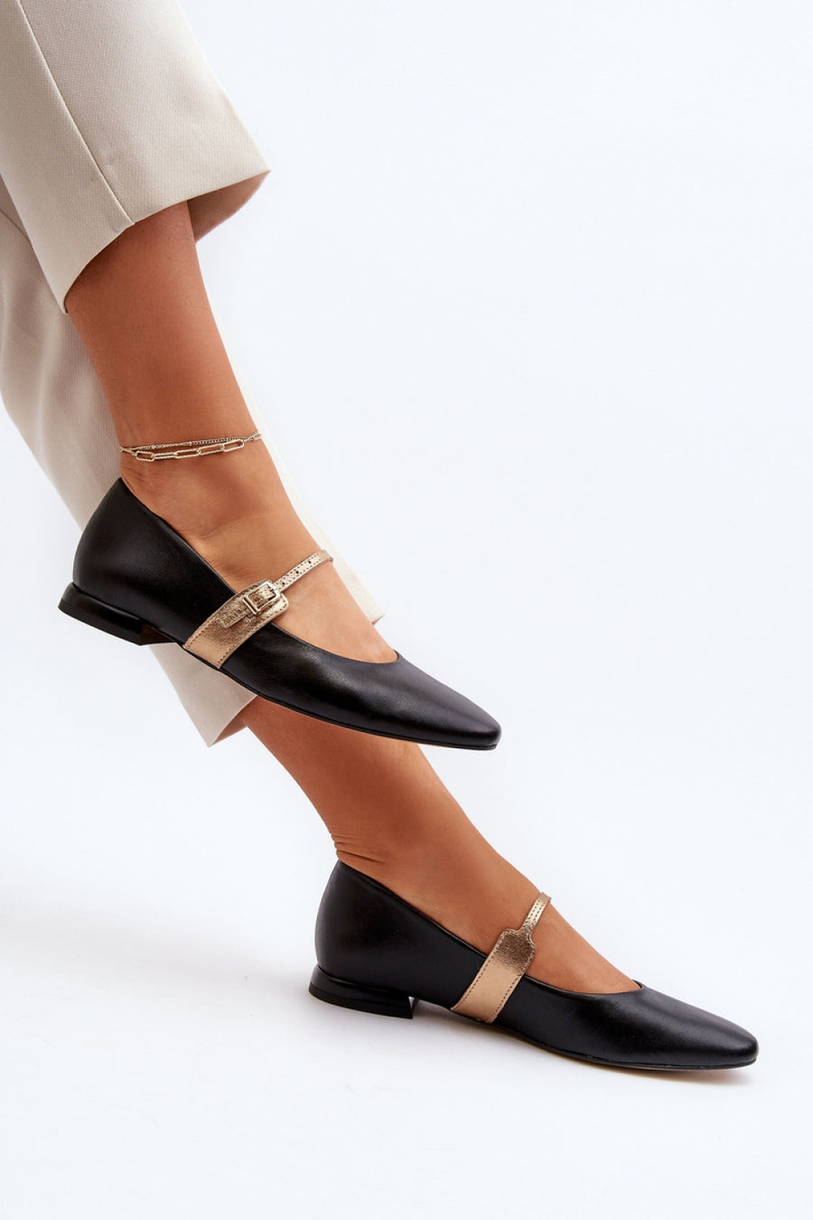 Step In Style Laura Messi Black Leather Flat Ballet Flats