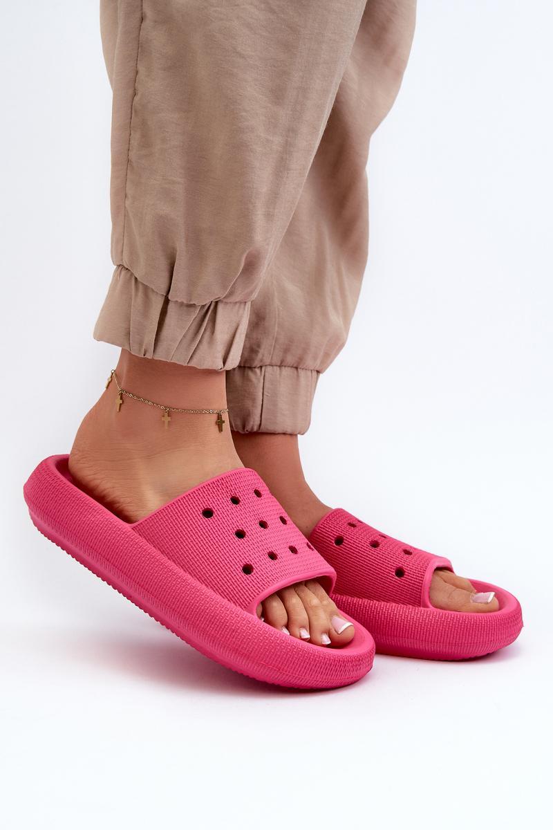Step In Style Beula Fuchsia Flip Flops