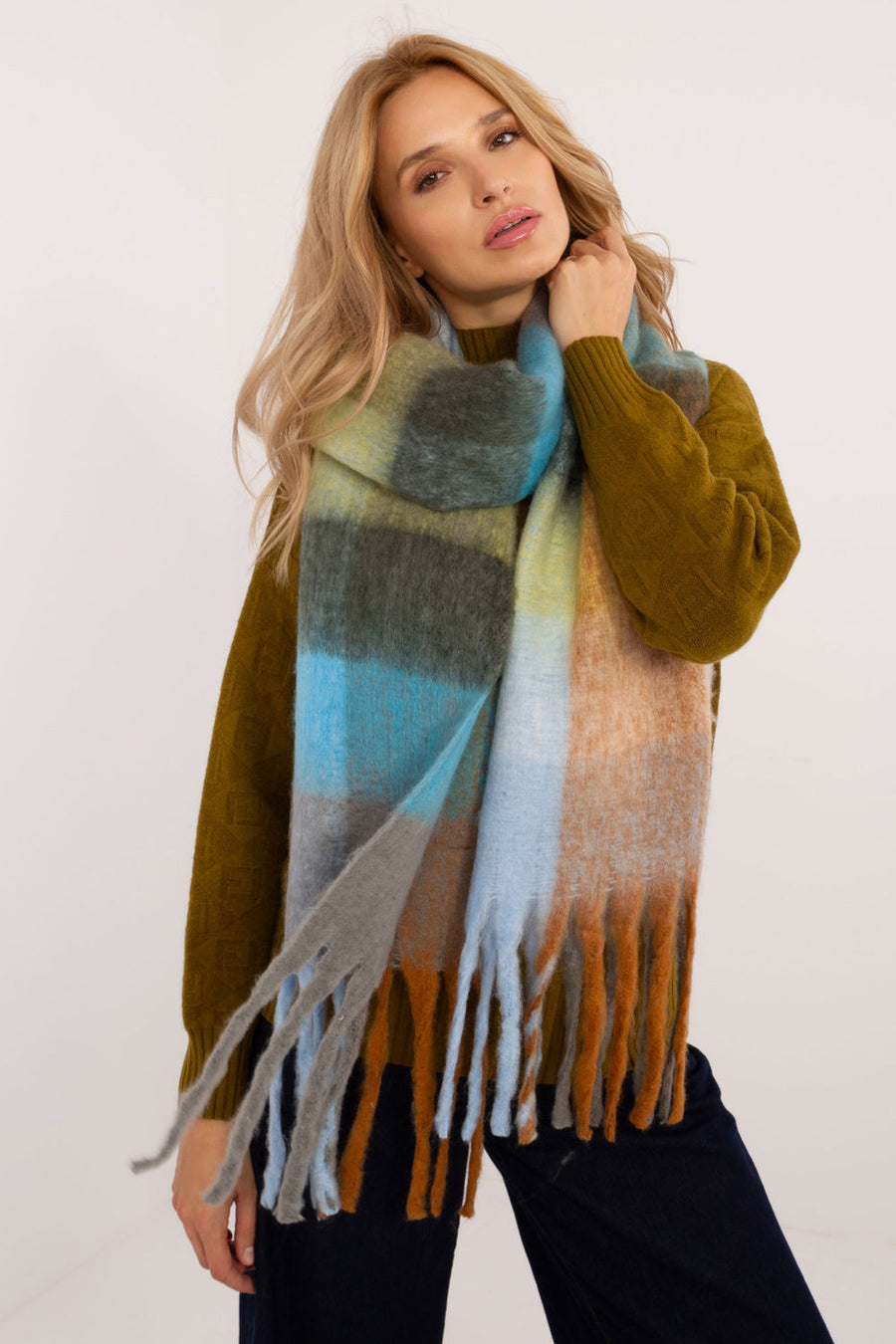 AT Multicolour Shawl