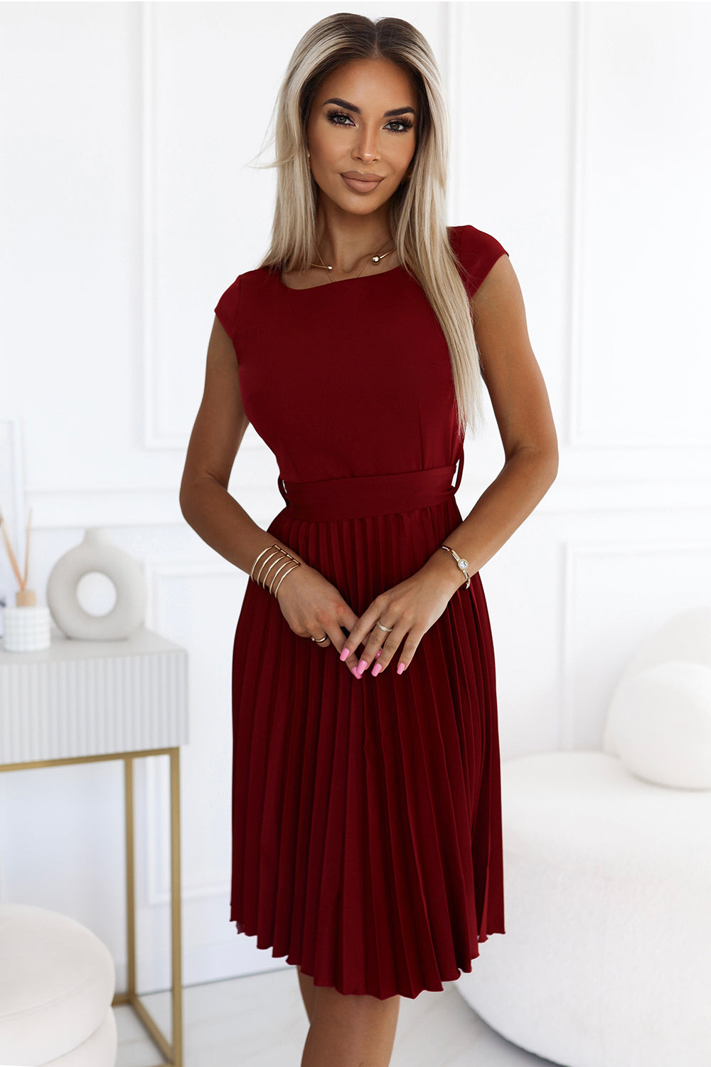 Numoco Burgundy Pleated Short Sleeve Dress