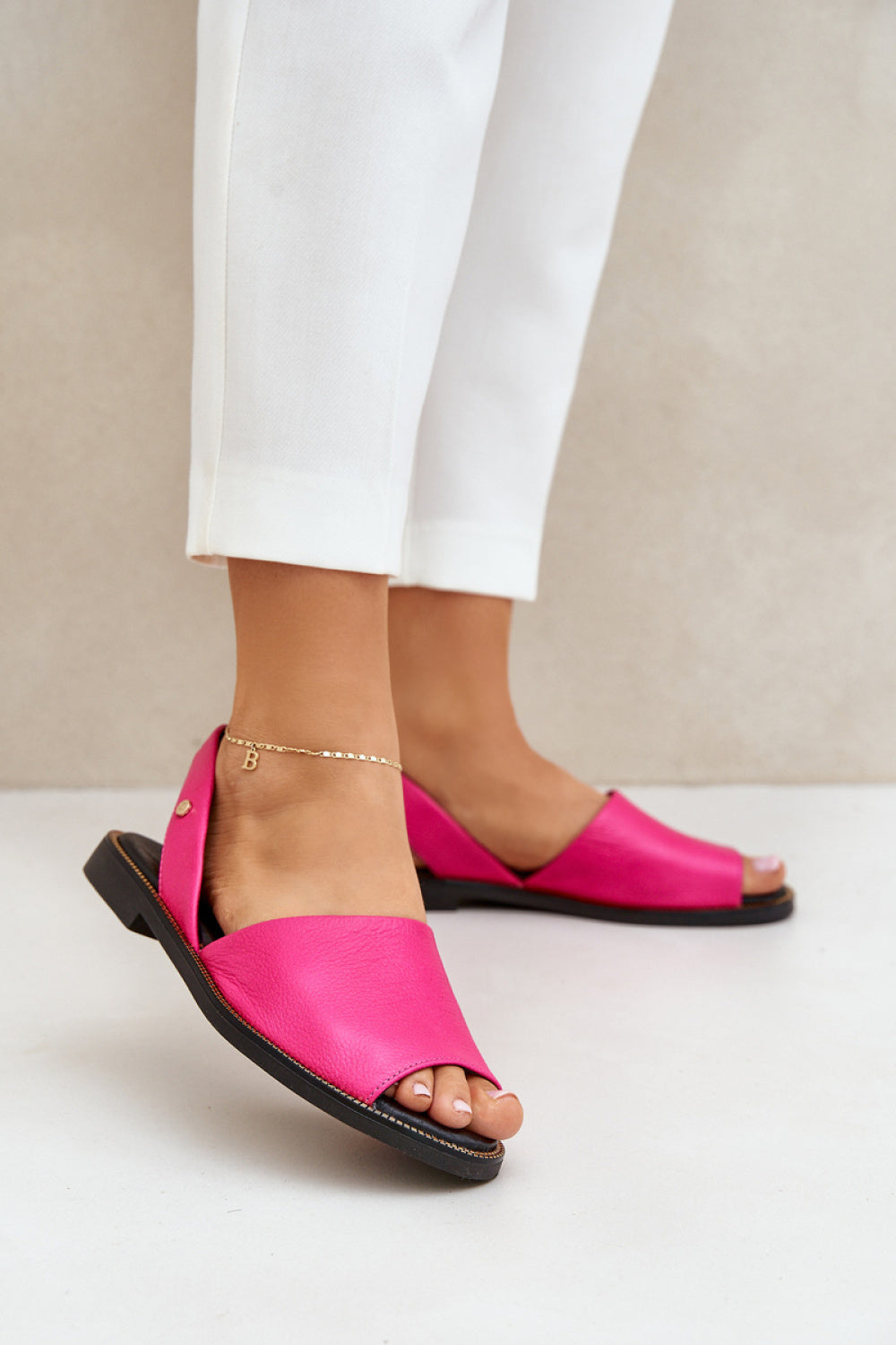Step In Style Zazoo Fuchsia Leather Flat Sandals
