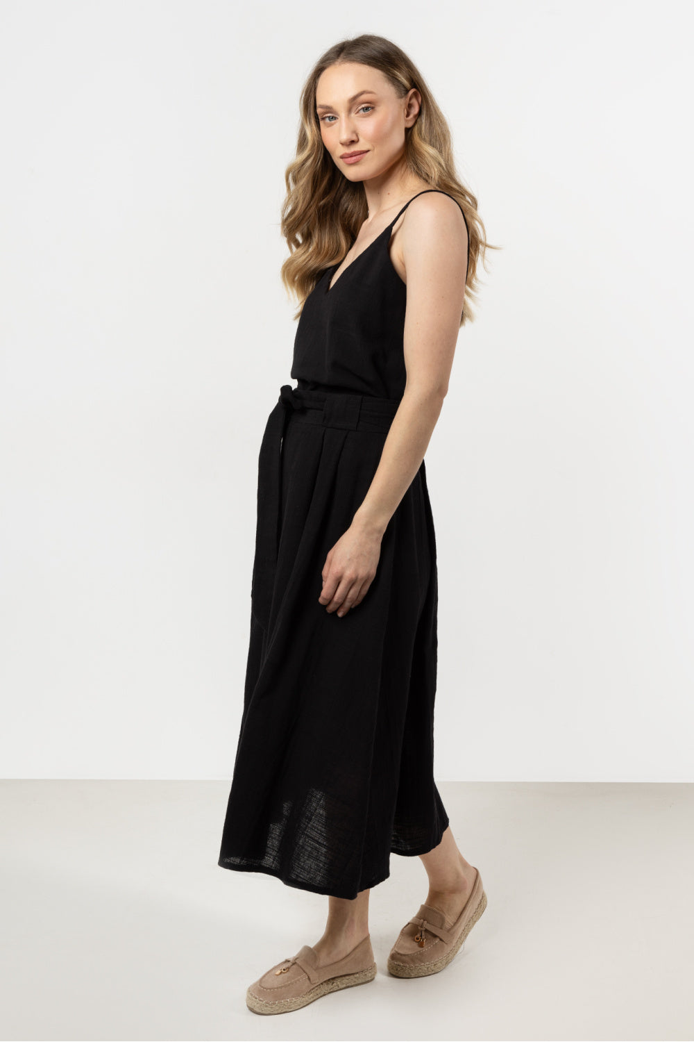 Awama Black Pleated Cotton Skirt - view 2
