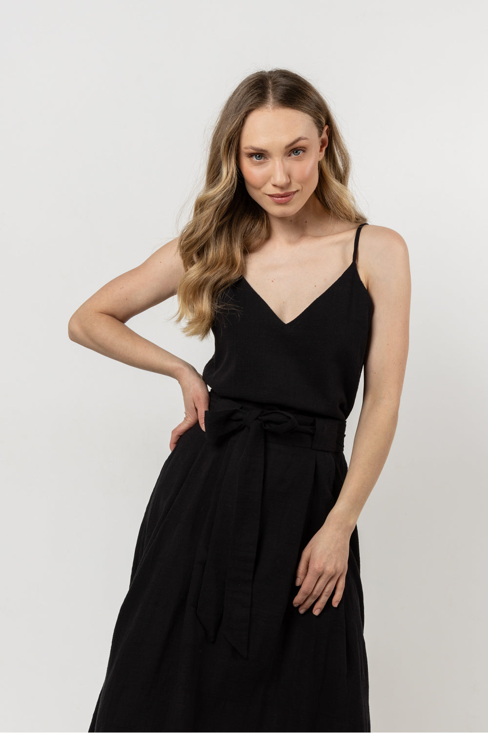 Awama Black Sleeveless Cotton Cami Top