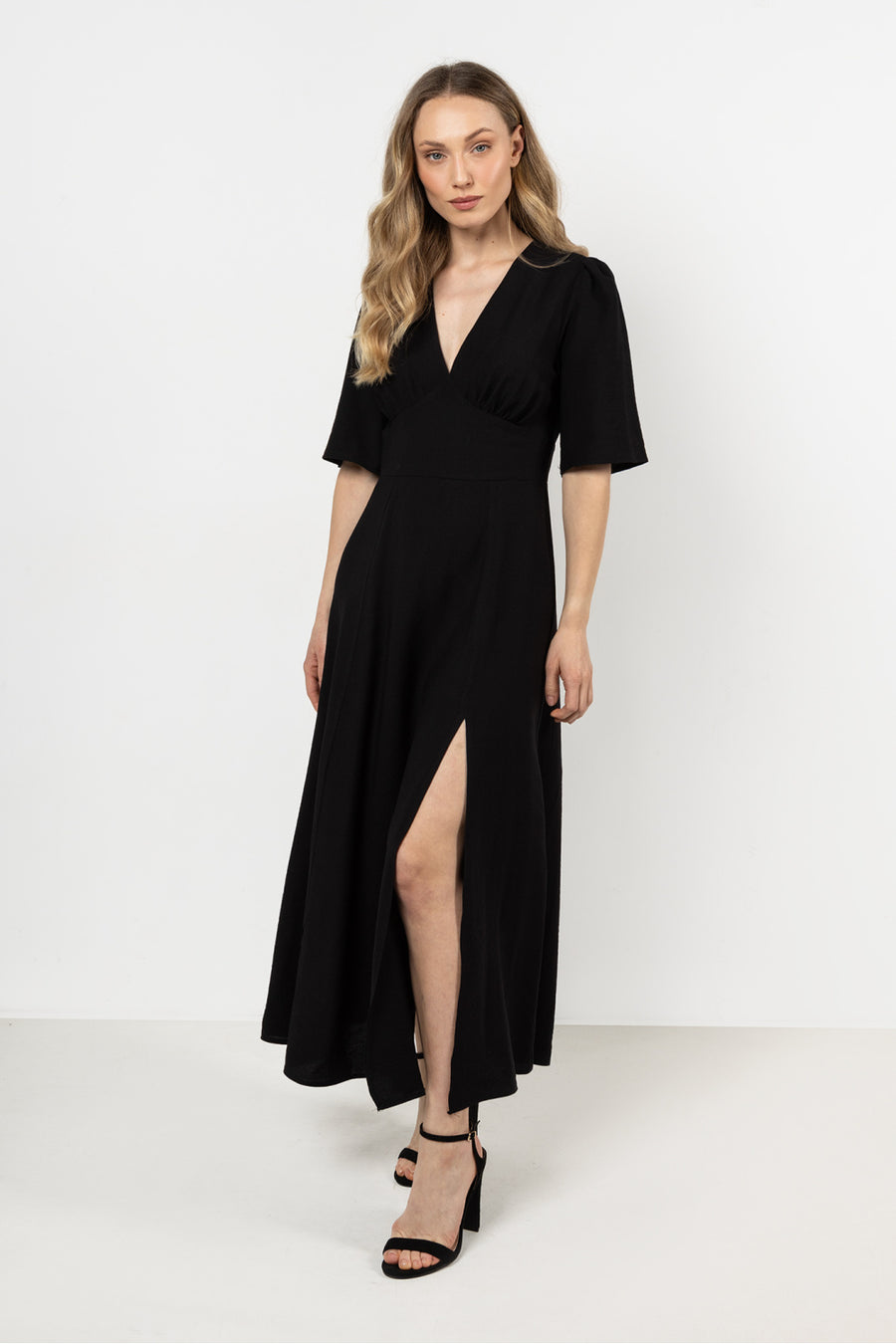 Awama Black Bodycon V-Neck Dress
