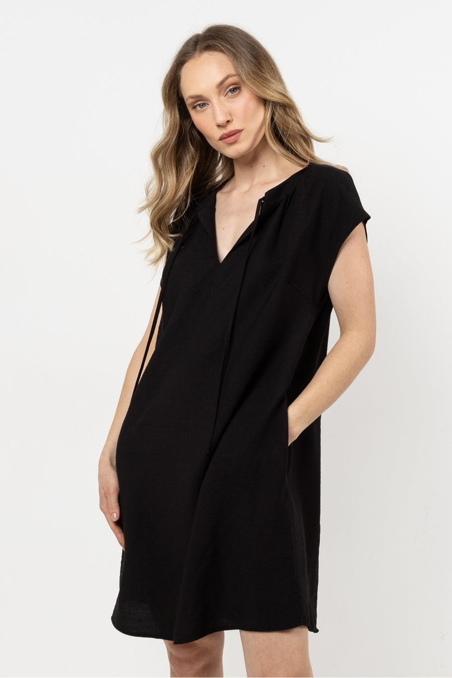 Awama Black Collared Dress