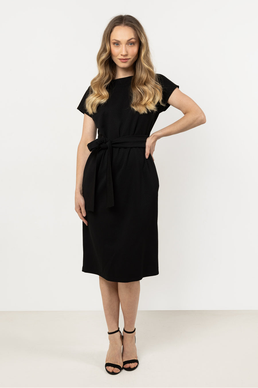 Awama Black Boat Neck Short Sleeve Dress
