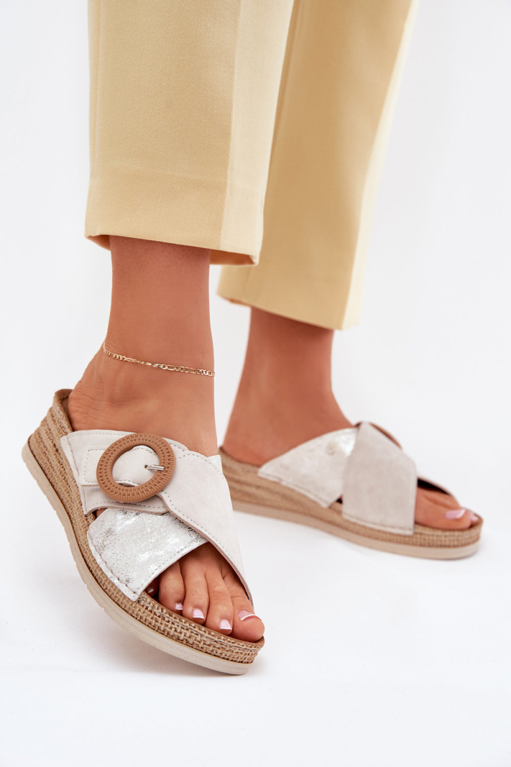 Step In Style Inblu Light Beige Suede Wedge Flip Flops