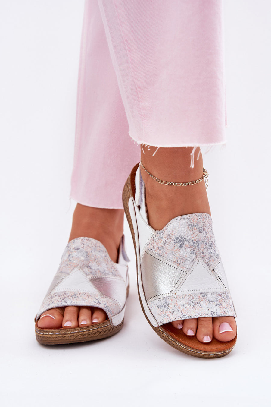 Step In Style Maciejka White Wedge Sandals