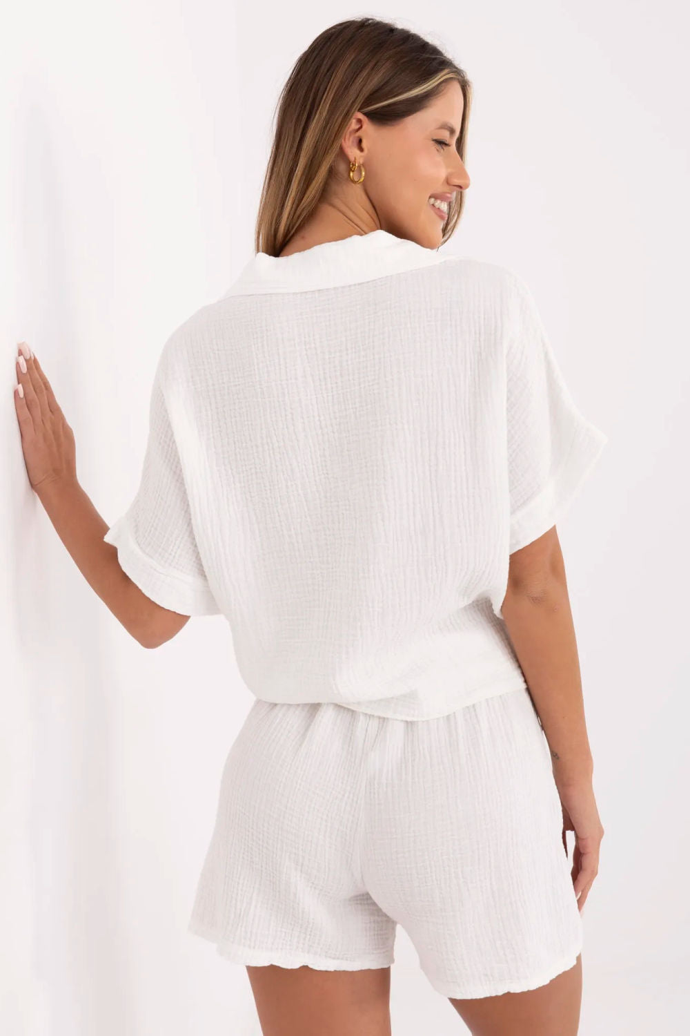 Italy Moda White Wide Leg High Waisted Shorts - view 3