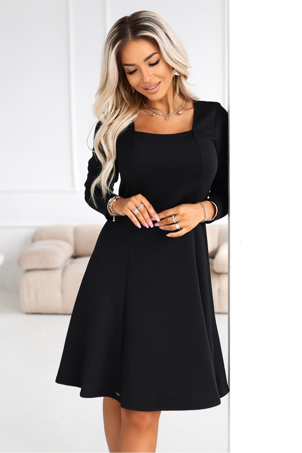 Numoco Ivana Black Midi Flared Dress