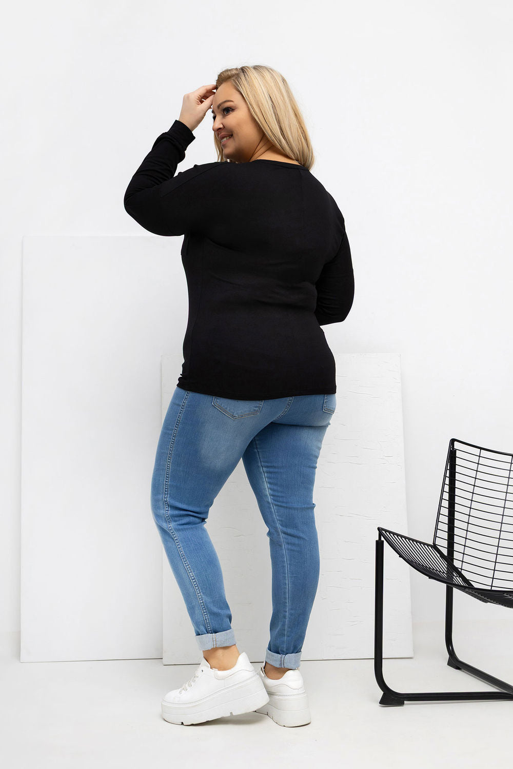 Relevance Black V-Neck Long Sleeve Plus Size Blouse - view 3
