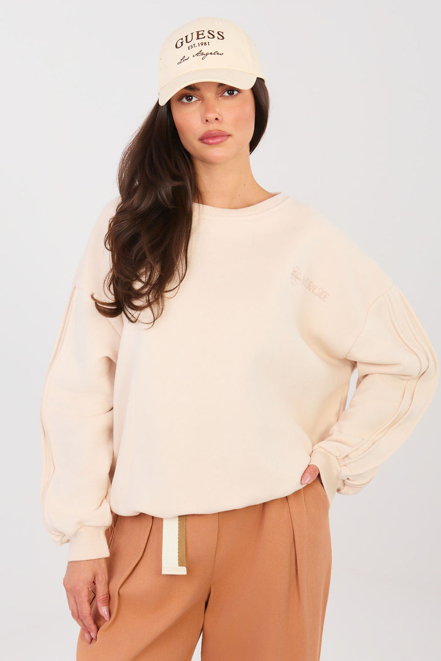 Factory Price Light Beige Round Neck Long Sleeve Cotton Sweatshirt with Embroidery