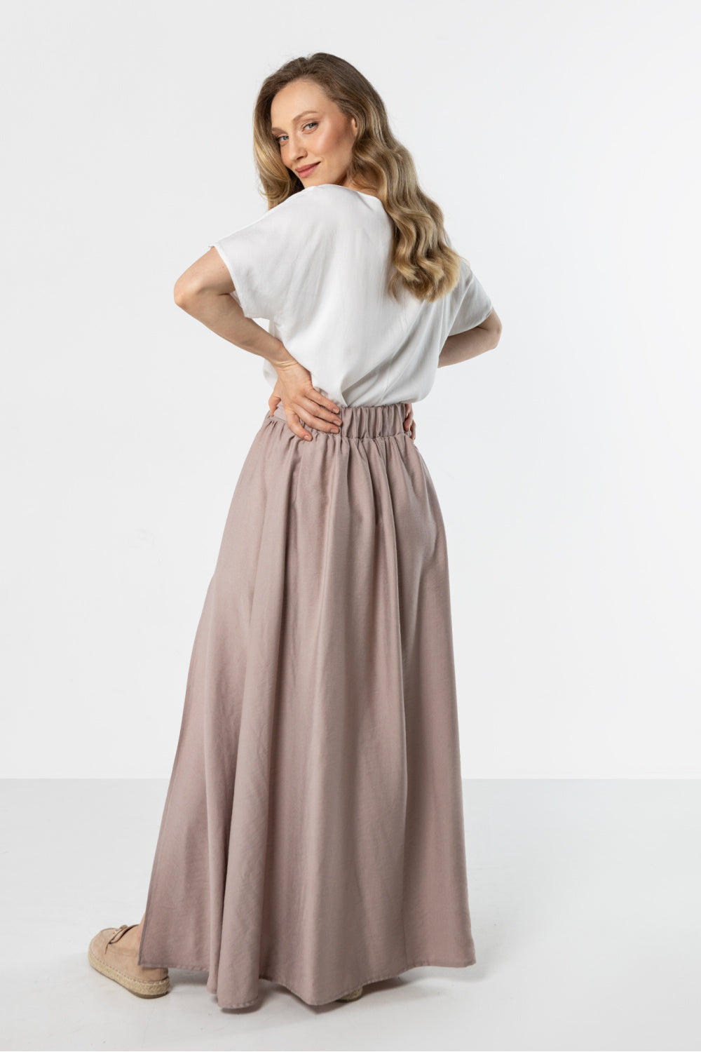 Awama High Waisted Maxi Skirt - view 3