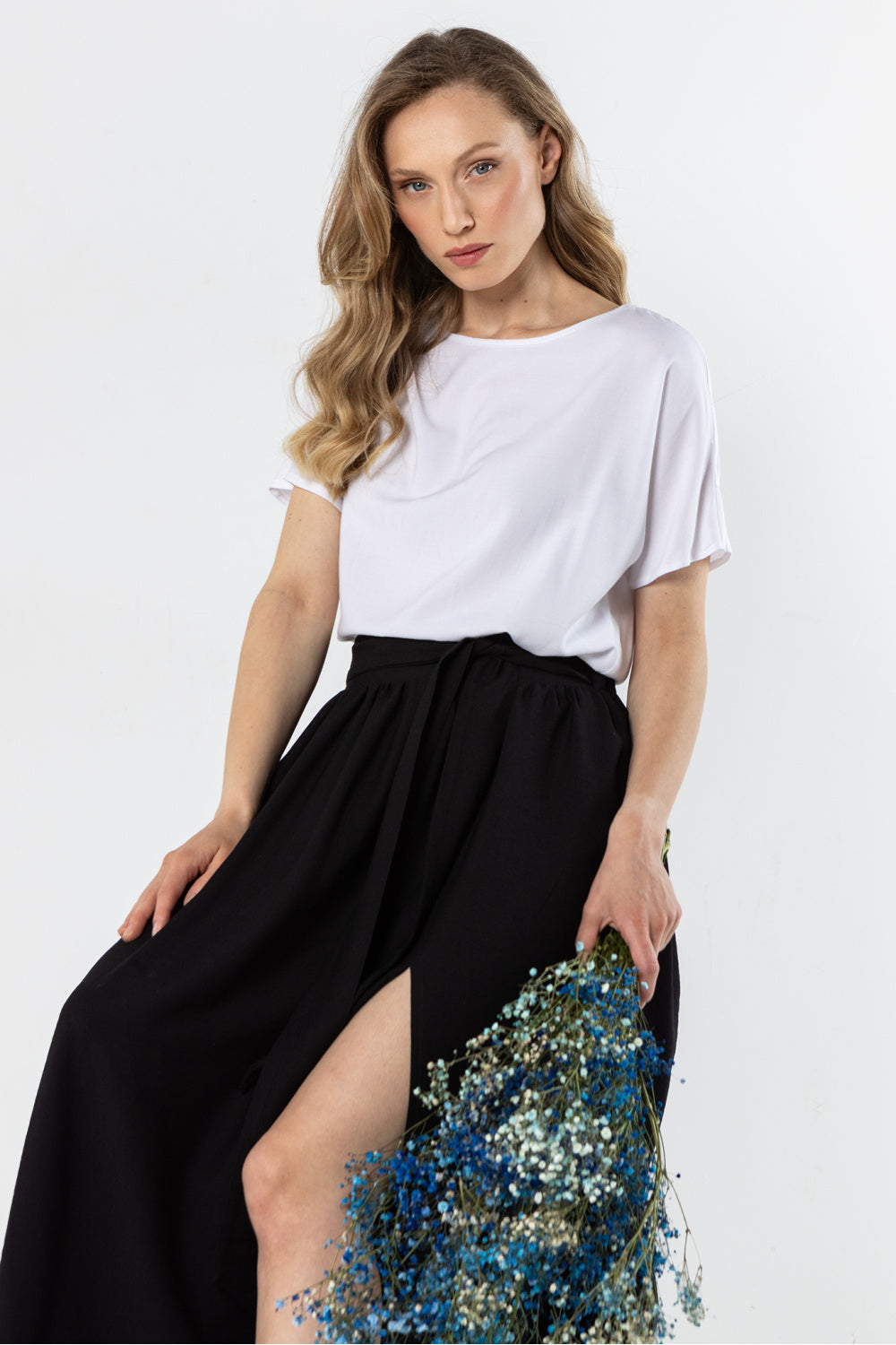 Awama Black High Waisted Maxi Skirt - view 2