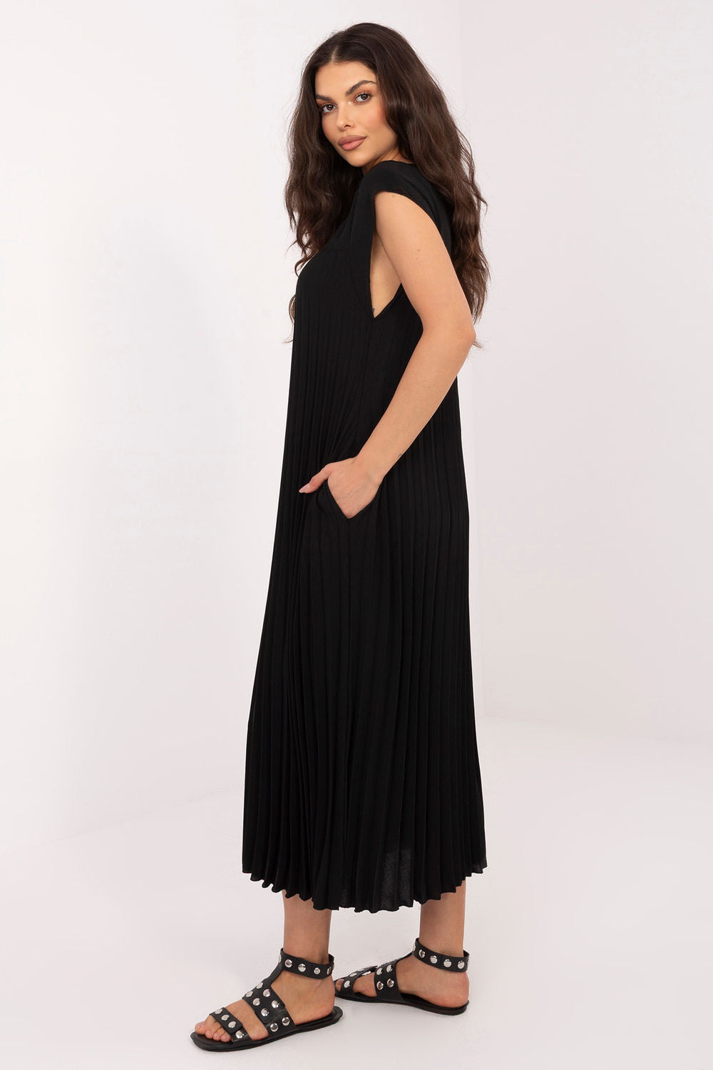 Rue Paris Black Midi Pleated Dress - view 2