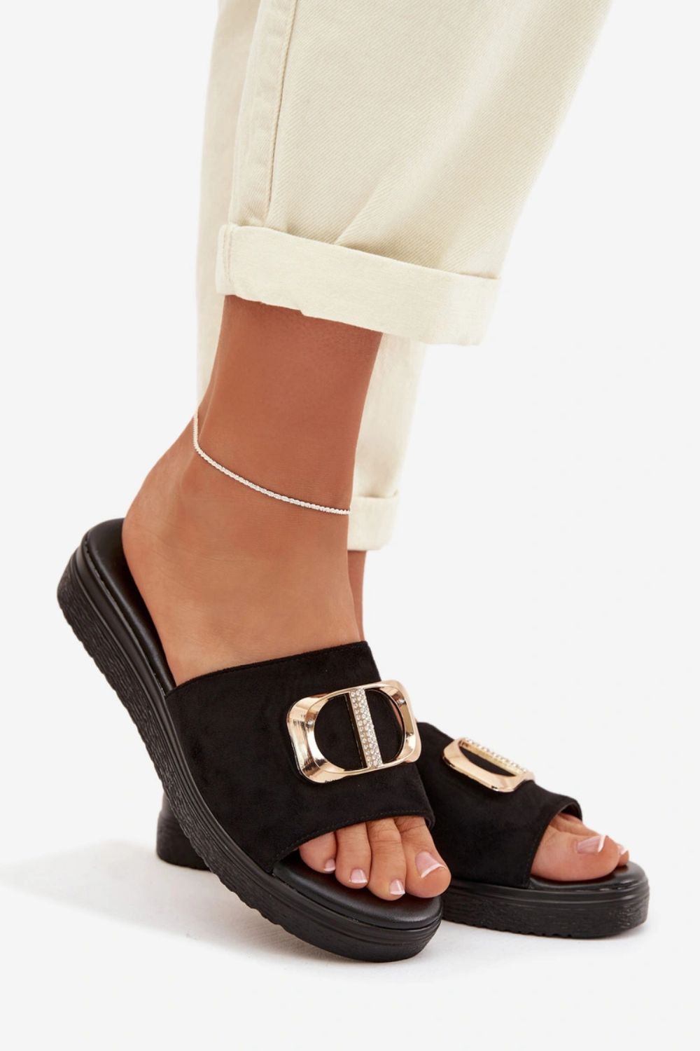 Step In Style Elmera Black Flip Flops - view 4