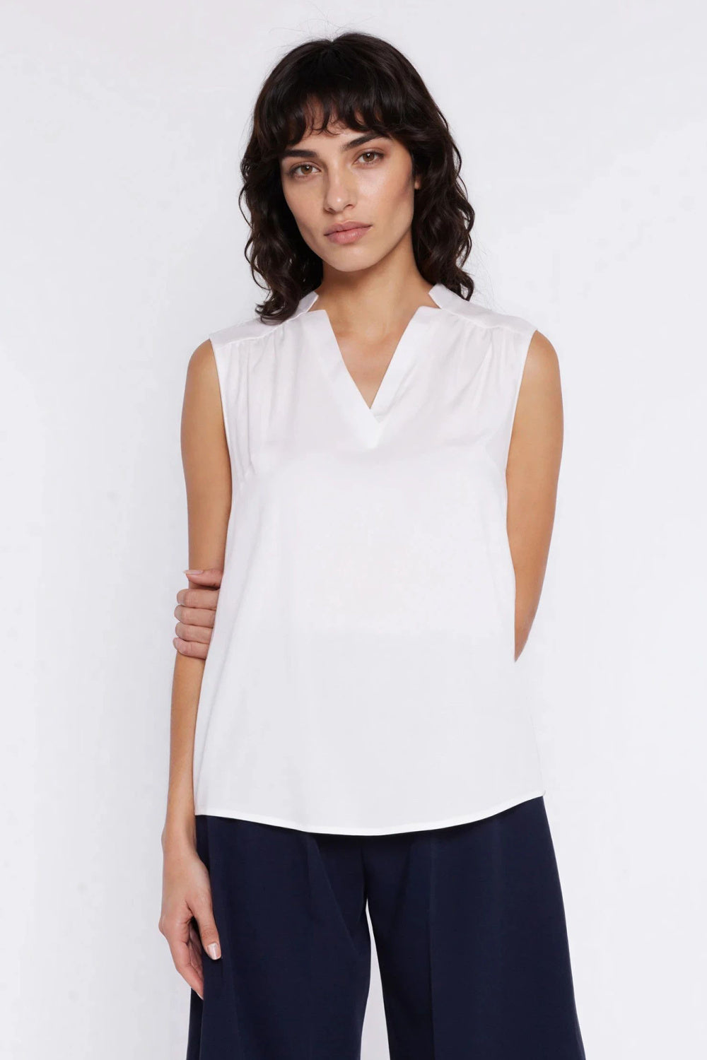Nife Ecru V-Neck Sleeveless Blouse - view 4
