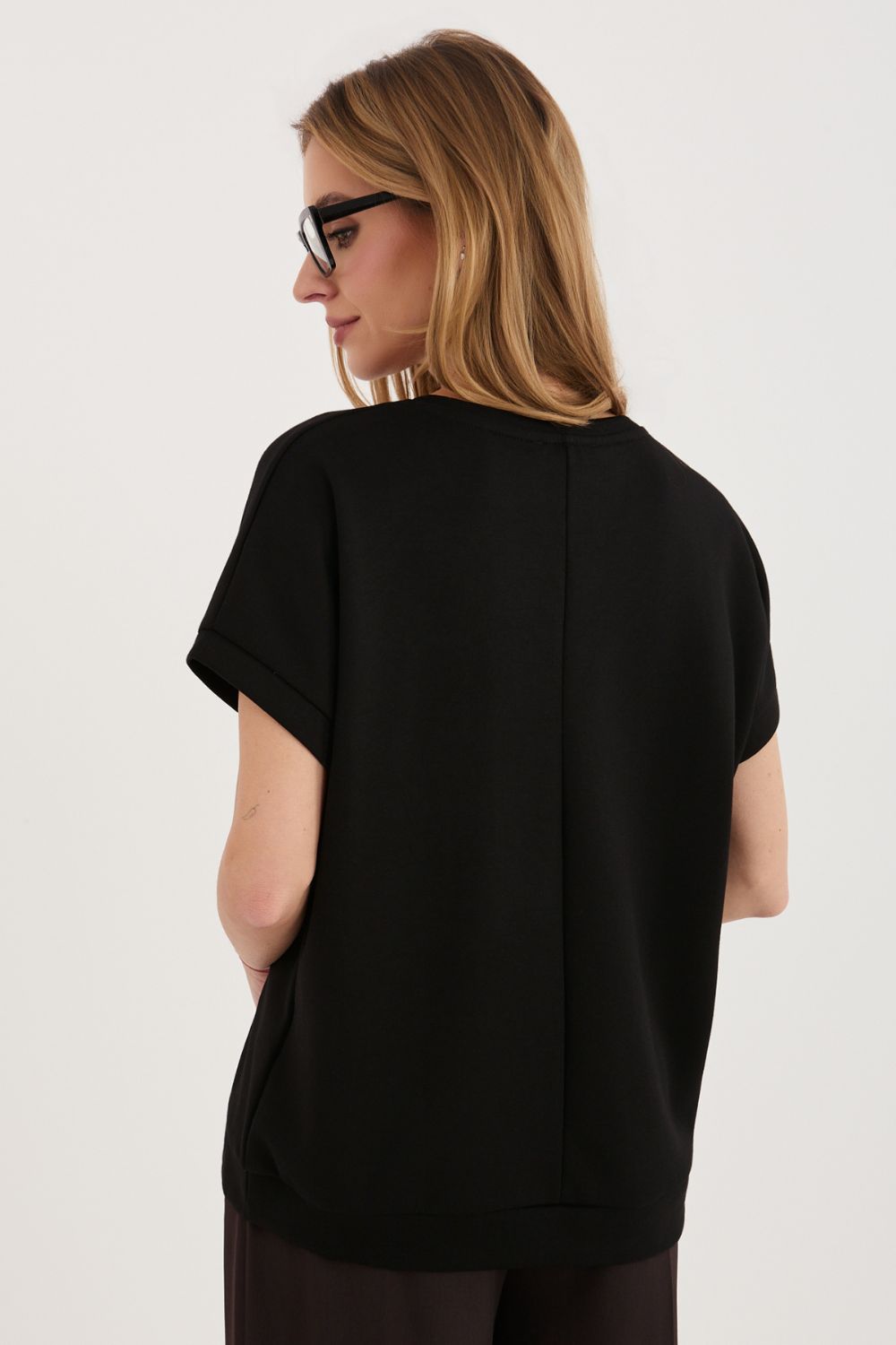Relevance Black V-Neck Short Sleeve Blouse - view 3
