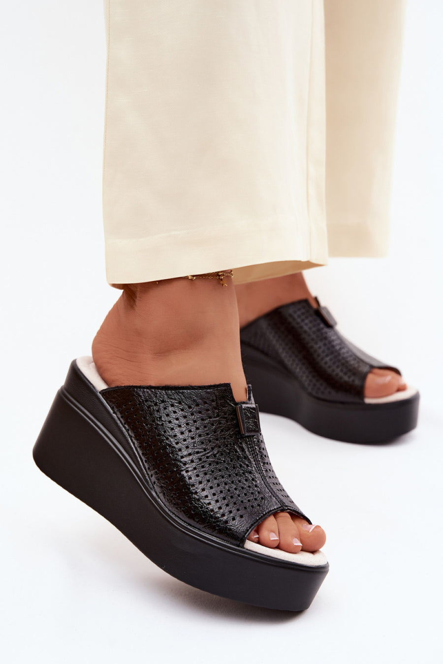 Step In Style Vinceza Black Wedge Sandals