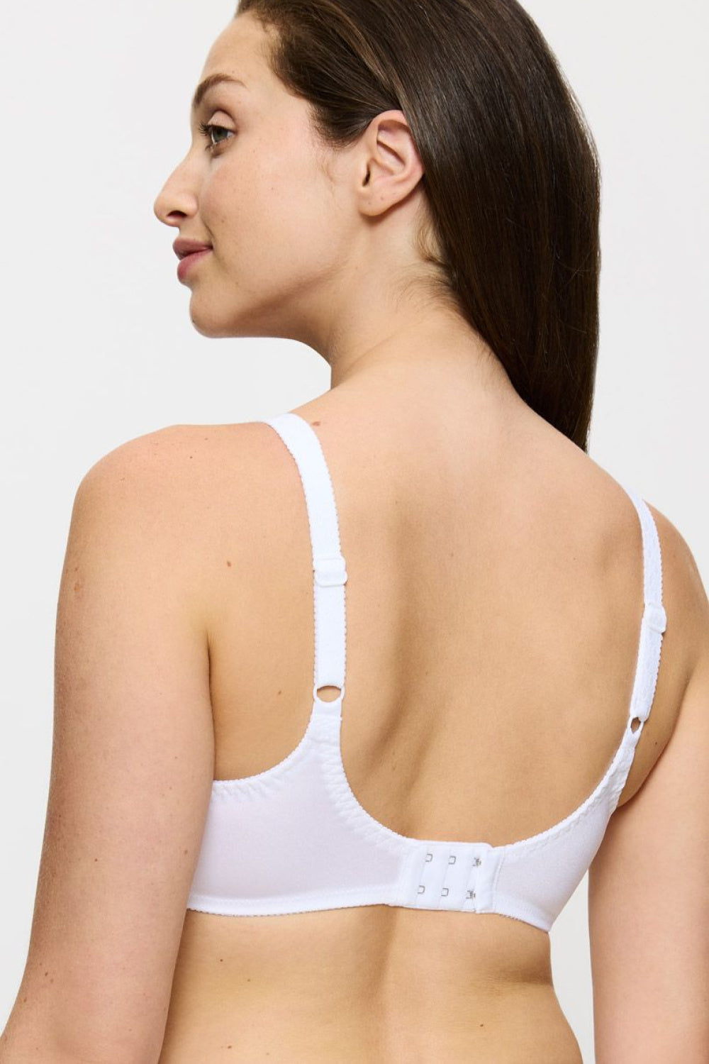 Triumph Minimizer Ladyform White Lace Underwired Soft Bra - view 3