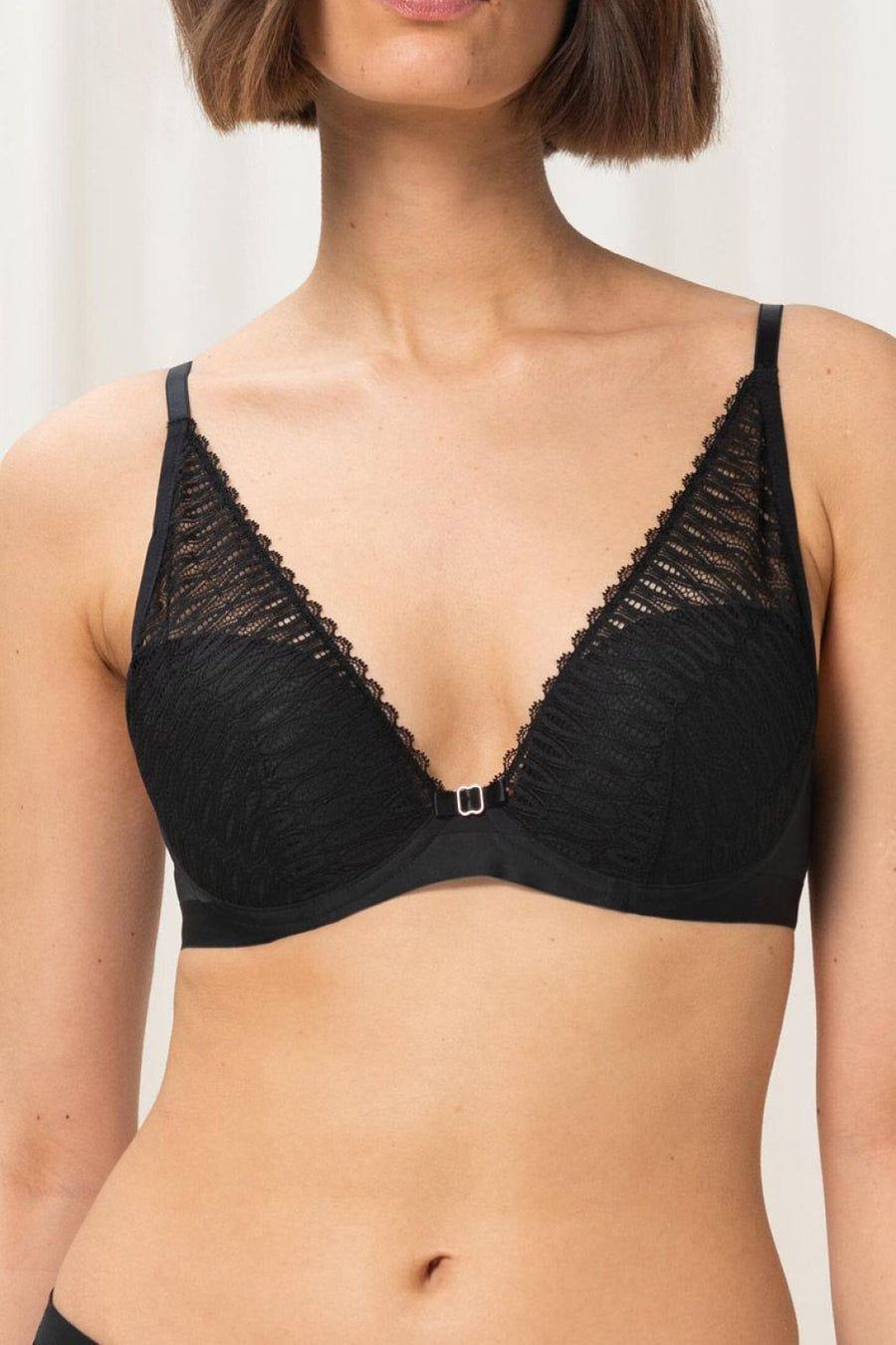 Triumph Aura Spotlight Black Polyamide Lace Underwired Semi-Soft Bra