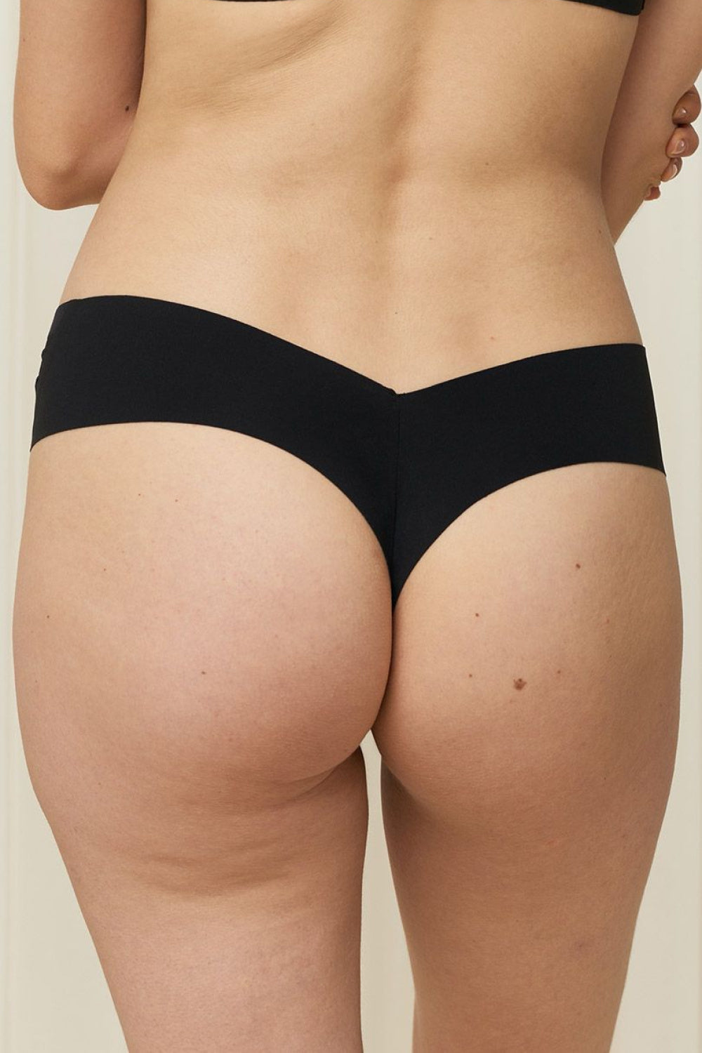 Triumph Flex Smart Highleg Black Thong - view 3