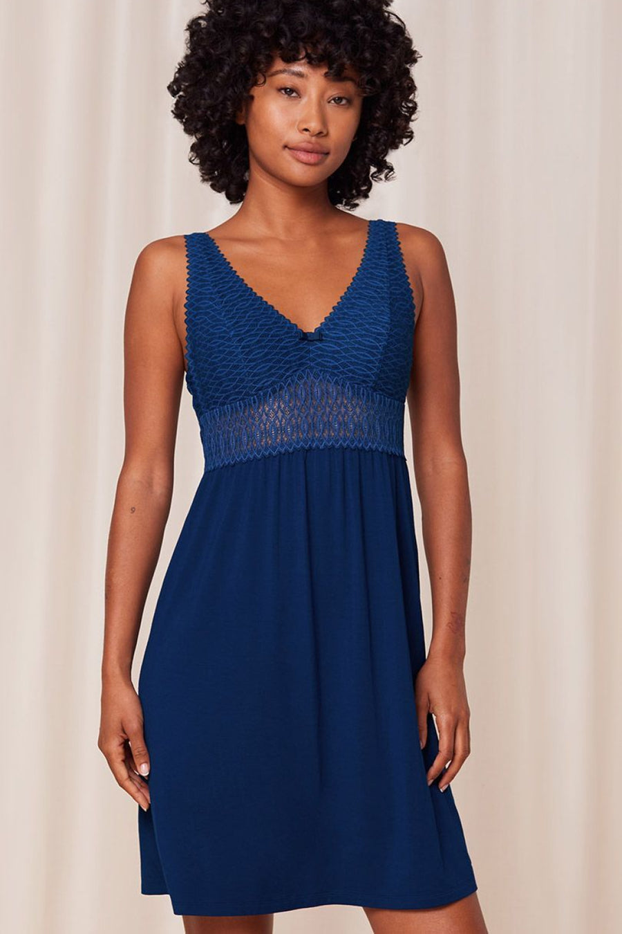 Triumph Aura Spotlight Dark Blue Nightdress