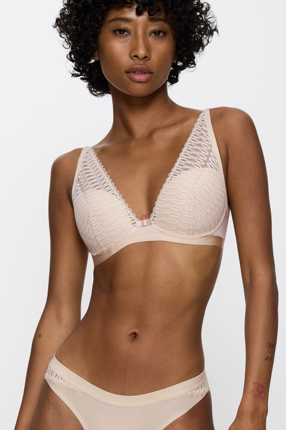 Triumph Cream Lace Thong - view 2