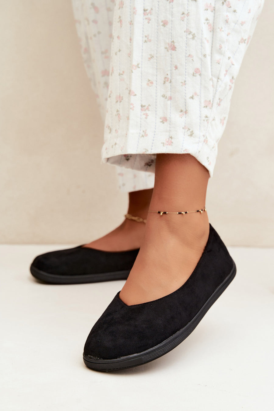 Step In Style Hollin Black Faux Suede Ballet Flats