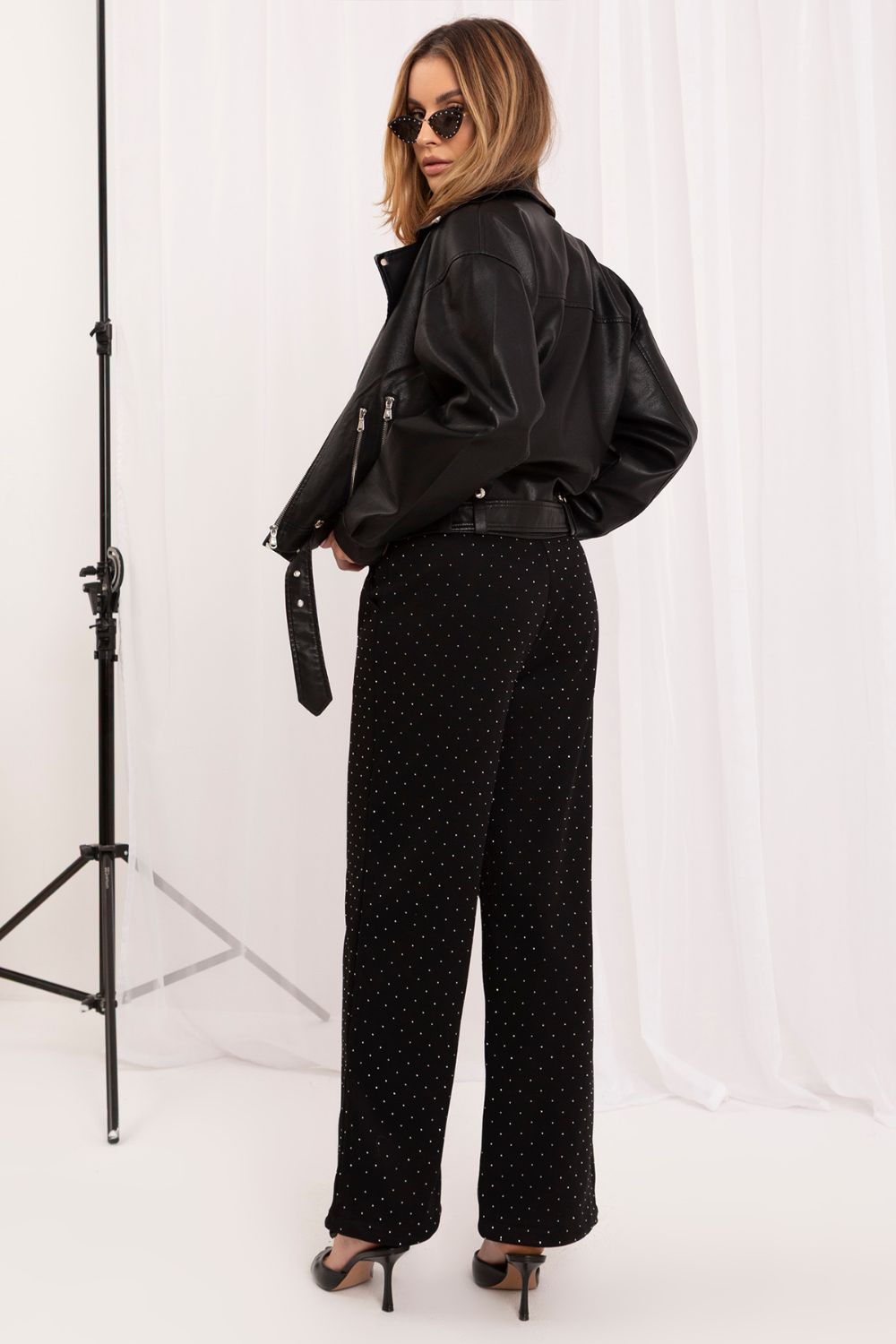 Italy Moda Black Wide Leg High Waisted Joggers - view 4