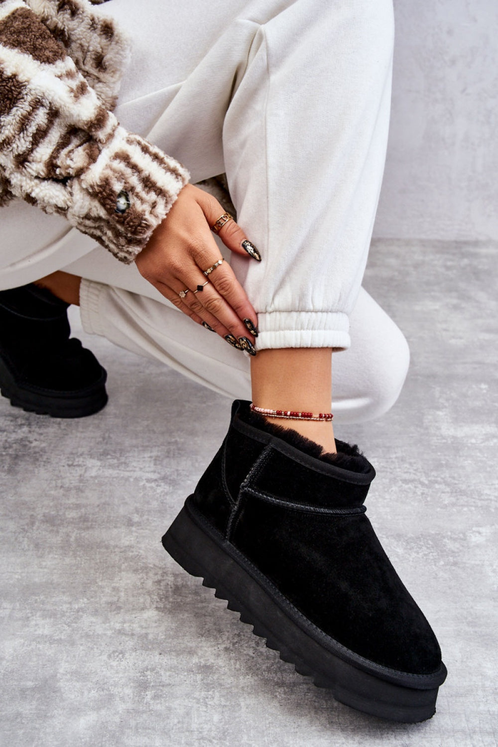 Step In Style Nucca Black Leather Platform Snow Boots - view 2