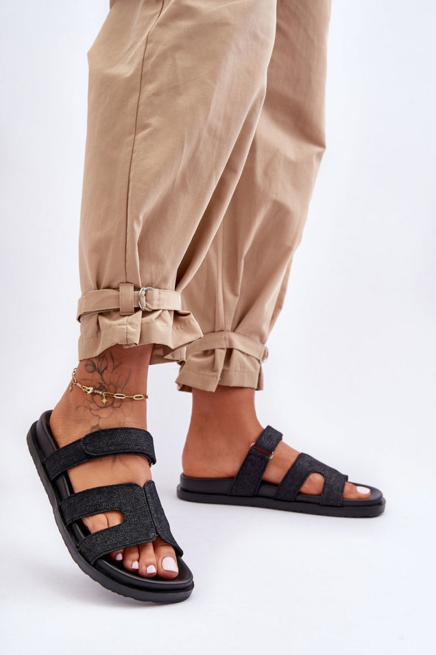 Step In Style Jose Black Platform Flip Flops