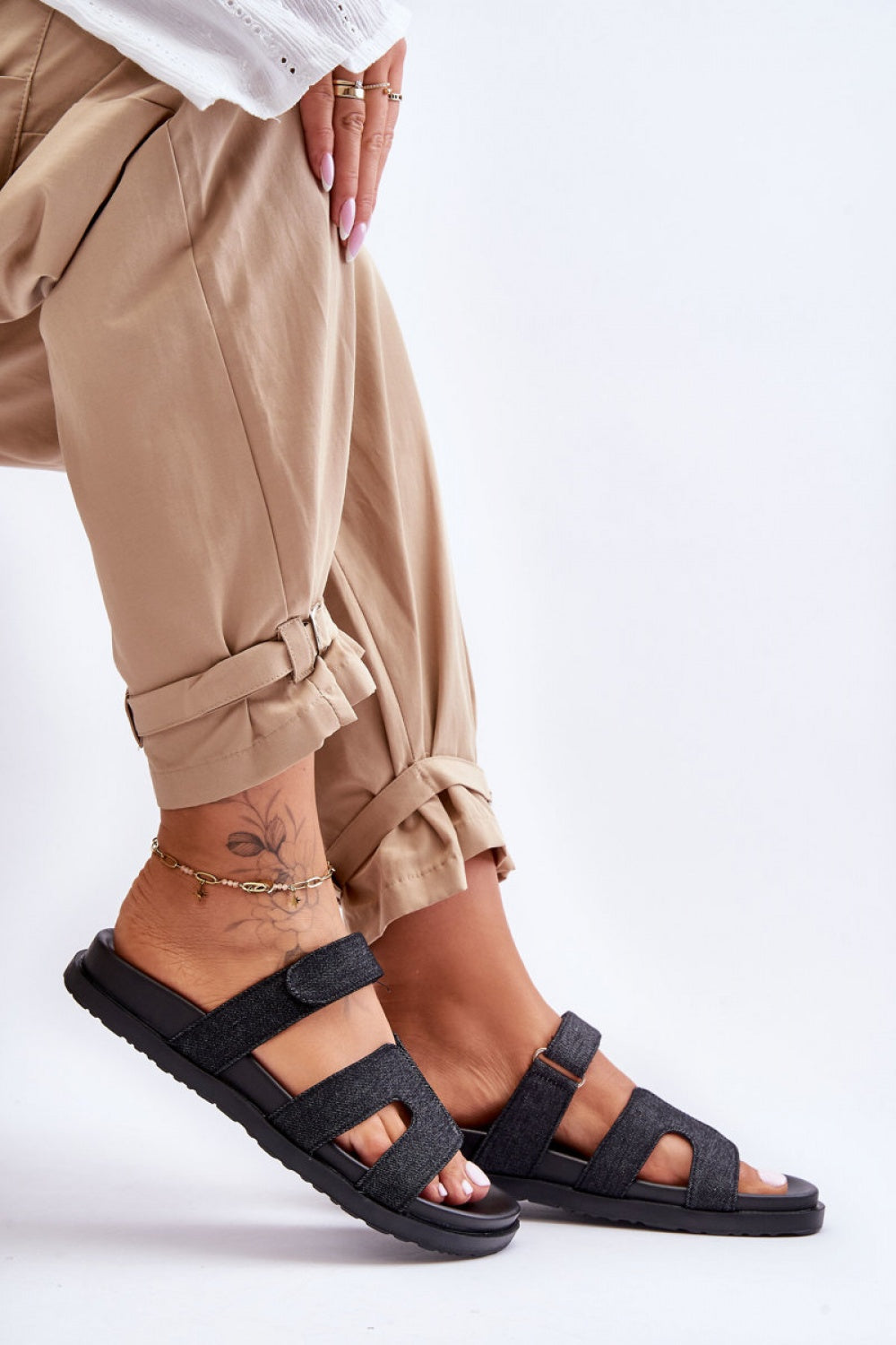 Step In Style Jose Black Platform Flip Flops - view 2