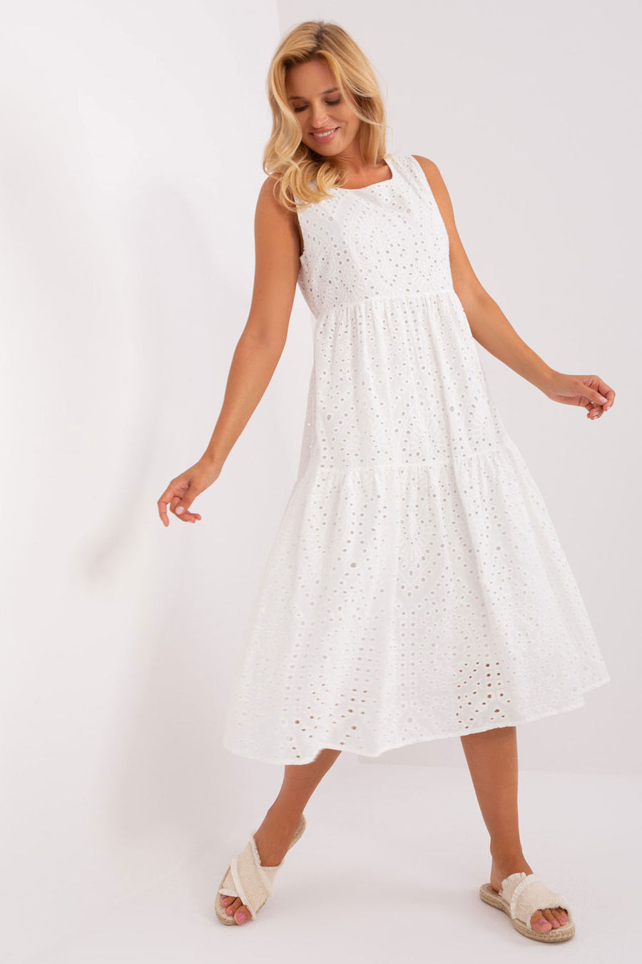 Och Bella White Sleeveless Dress