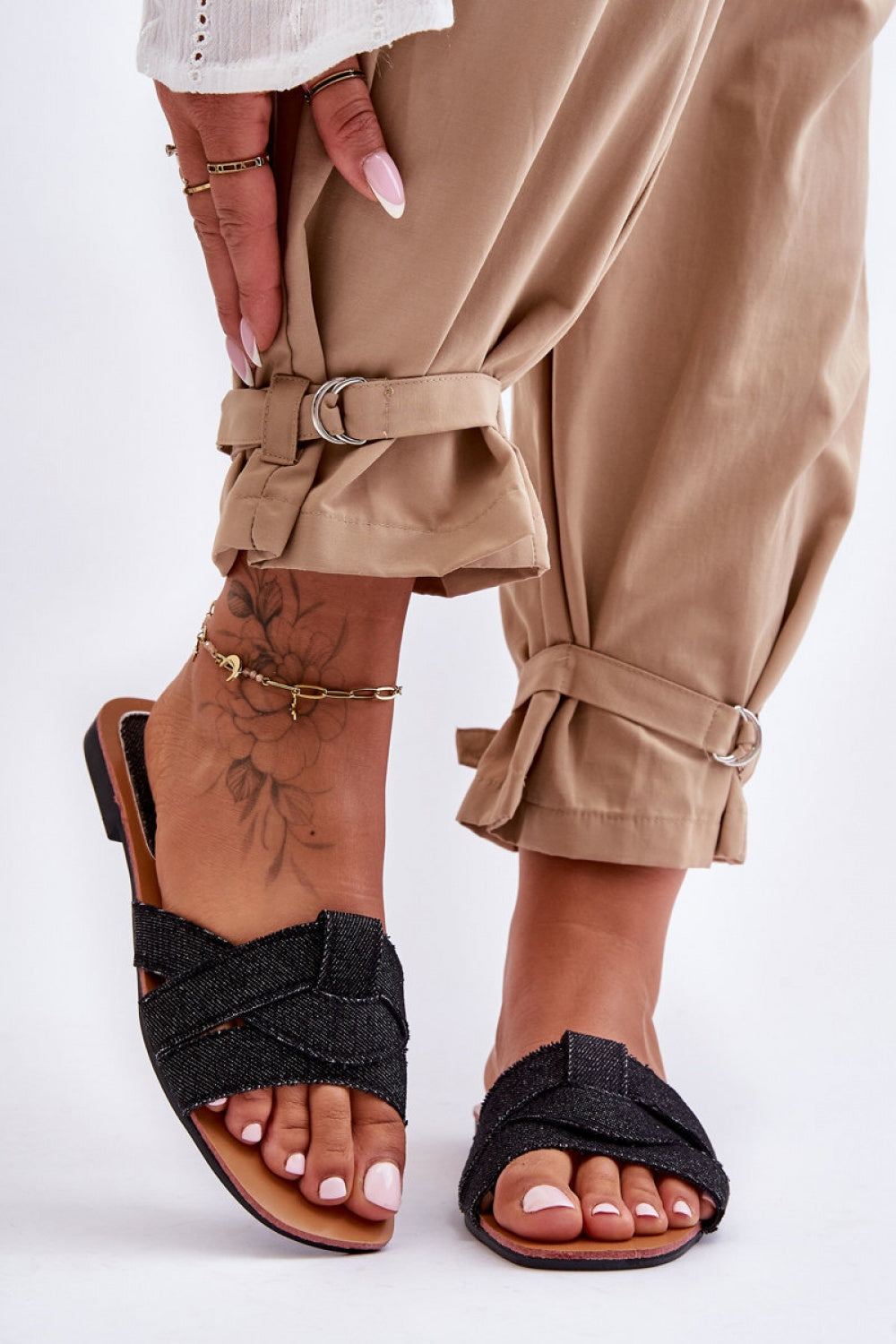 Step In Style Aversa Black Flip Flops