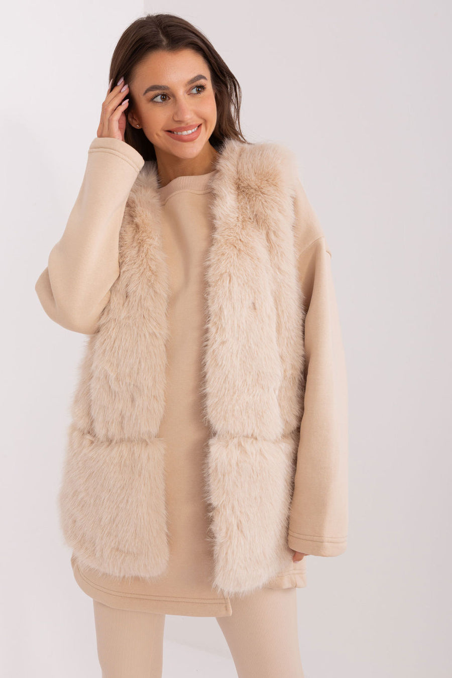 AT Beige Gilet