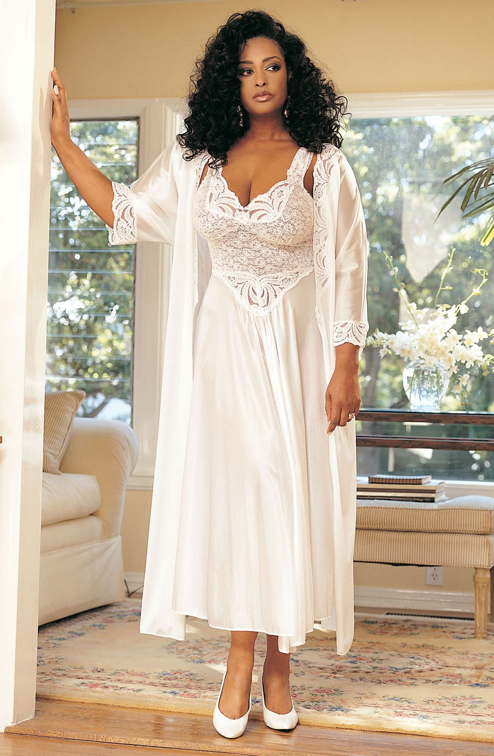 Shirley of Hollywood SoH-IA Whit White Lace Gown